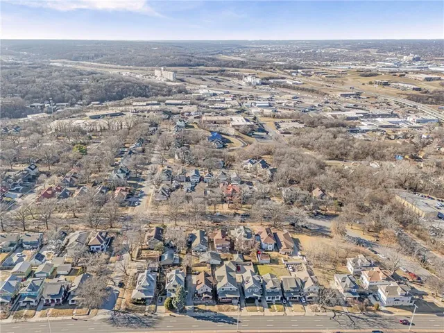 $340,000 | 3132 Summit Street, Kansas City, MO 64111