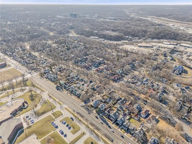 $340,000 | 3132 Summit Street, Kansas City, MO 64111