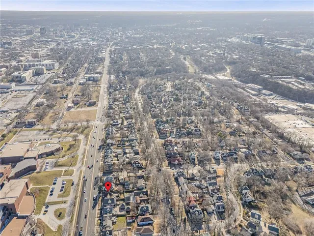$340,000 | 3132 Summit Street, Kansas City, MO 64111