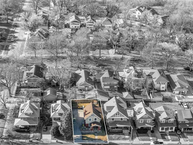 $340,000 | 3132 Summit Street, Kansas City, MO 64111