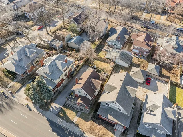 $340,000 | 3132 Summit Street, Kansas City, MO 64111