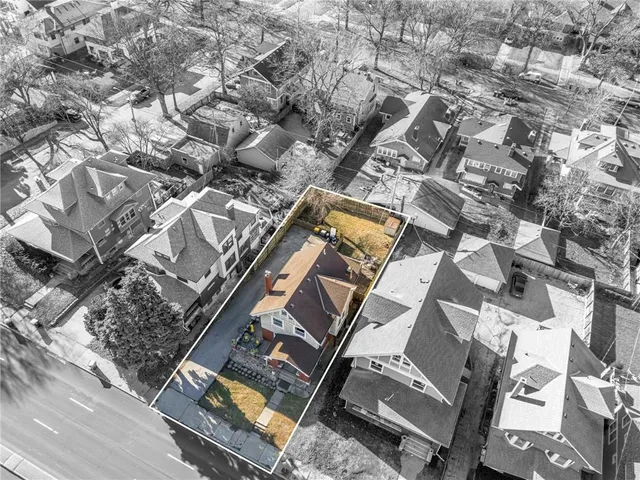 $340,000 | 3132 Summit Street, Kansas City, MO 64111