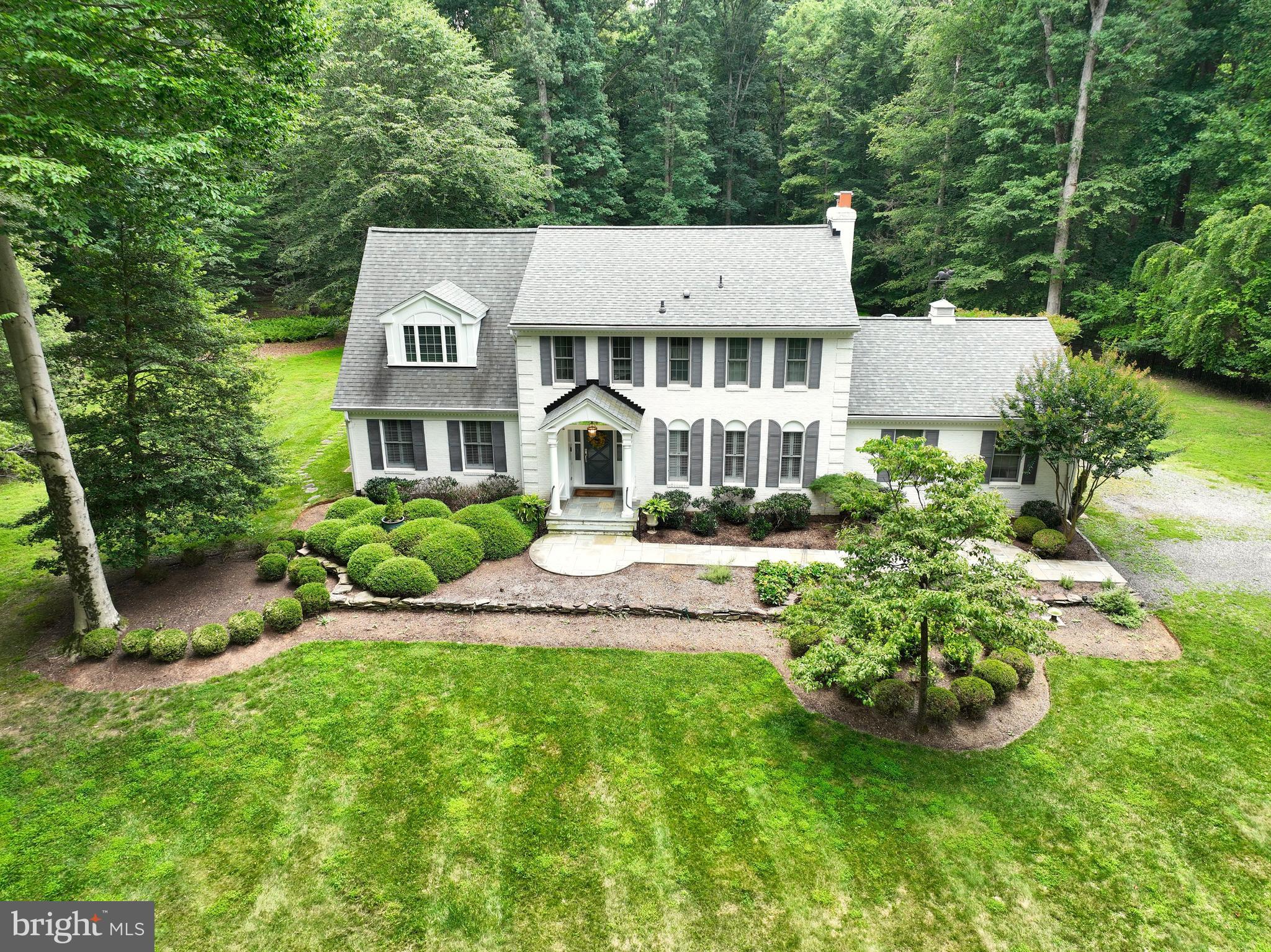 629 Utterback Store Road Great Falls, VA 22066 - Photo 5 of 10