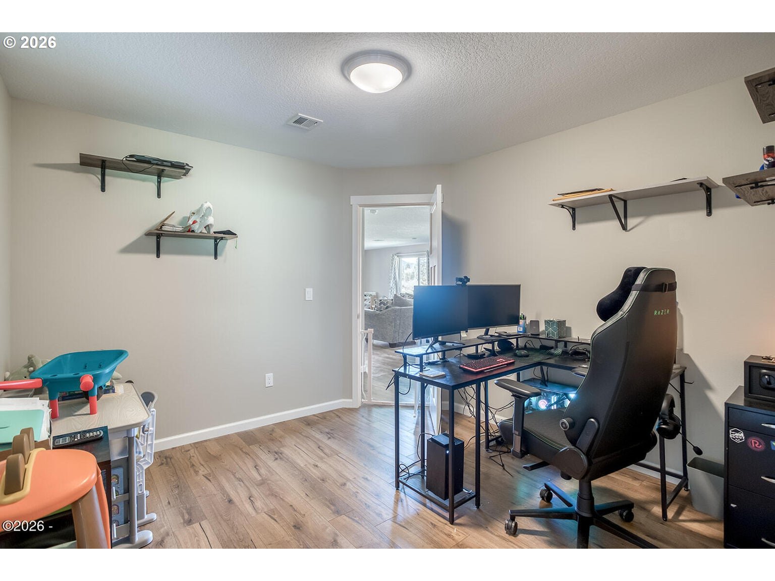 33803 Highway 22 Hebo, OR 97122 - Photo 26 of 40 a workspace with furniture and wooden floor