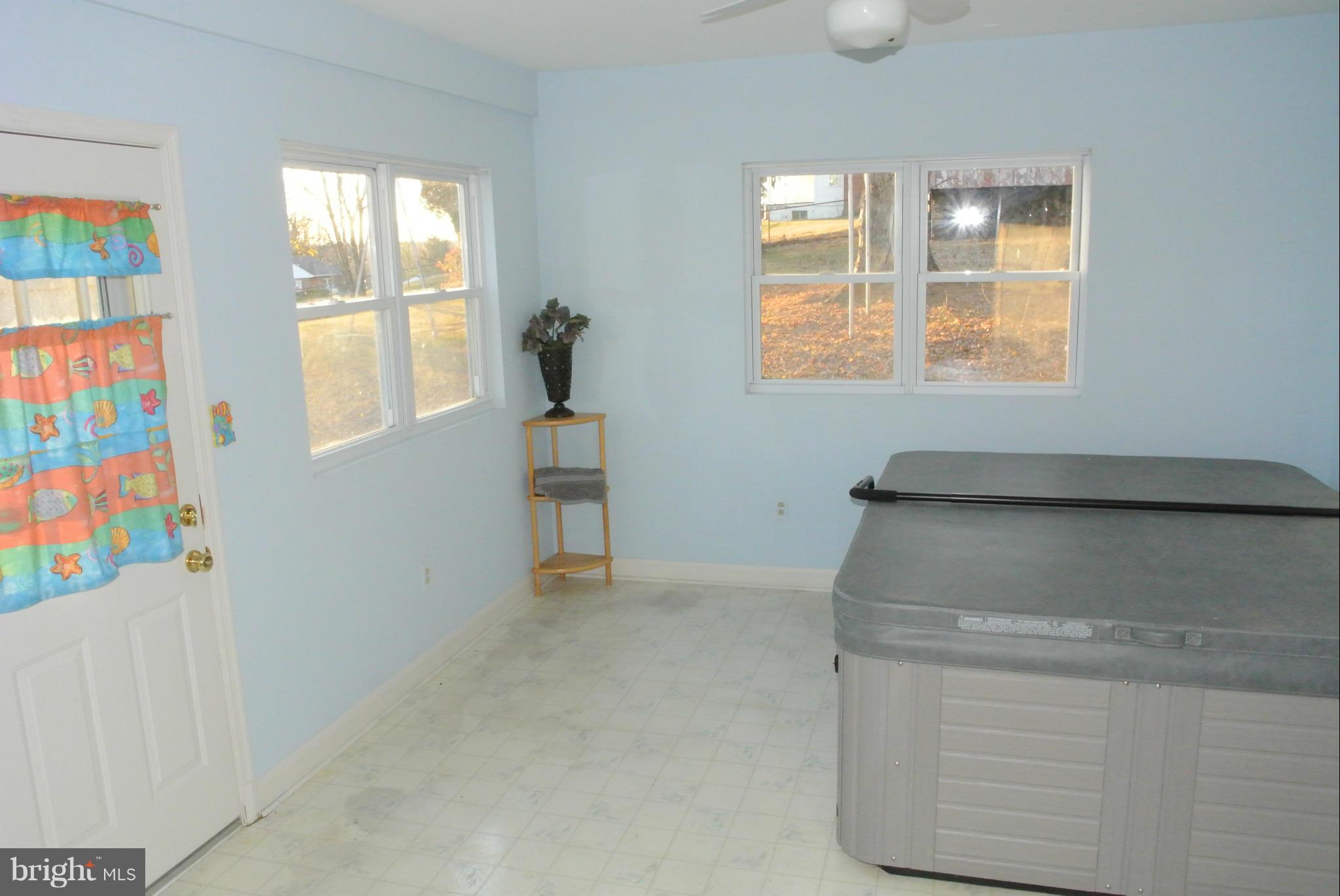 10110 Ferguson Road Parkville, MD 21234 - Photo 13 of 19 Interior (General)
