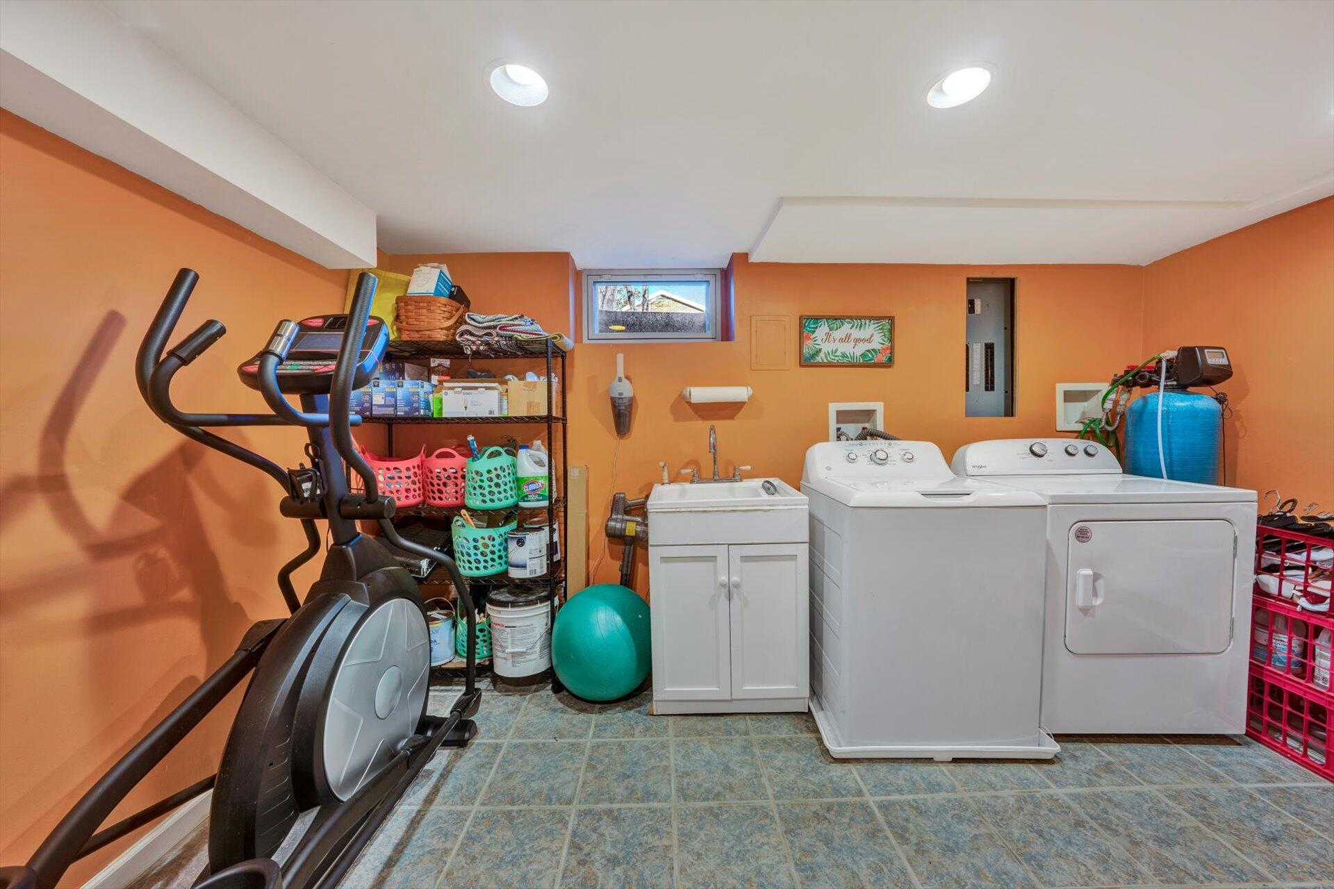 524 Azalea Road Daleville, VA 24083 - Photo 22 of 37 21-DSC00136
