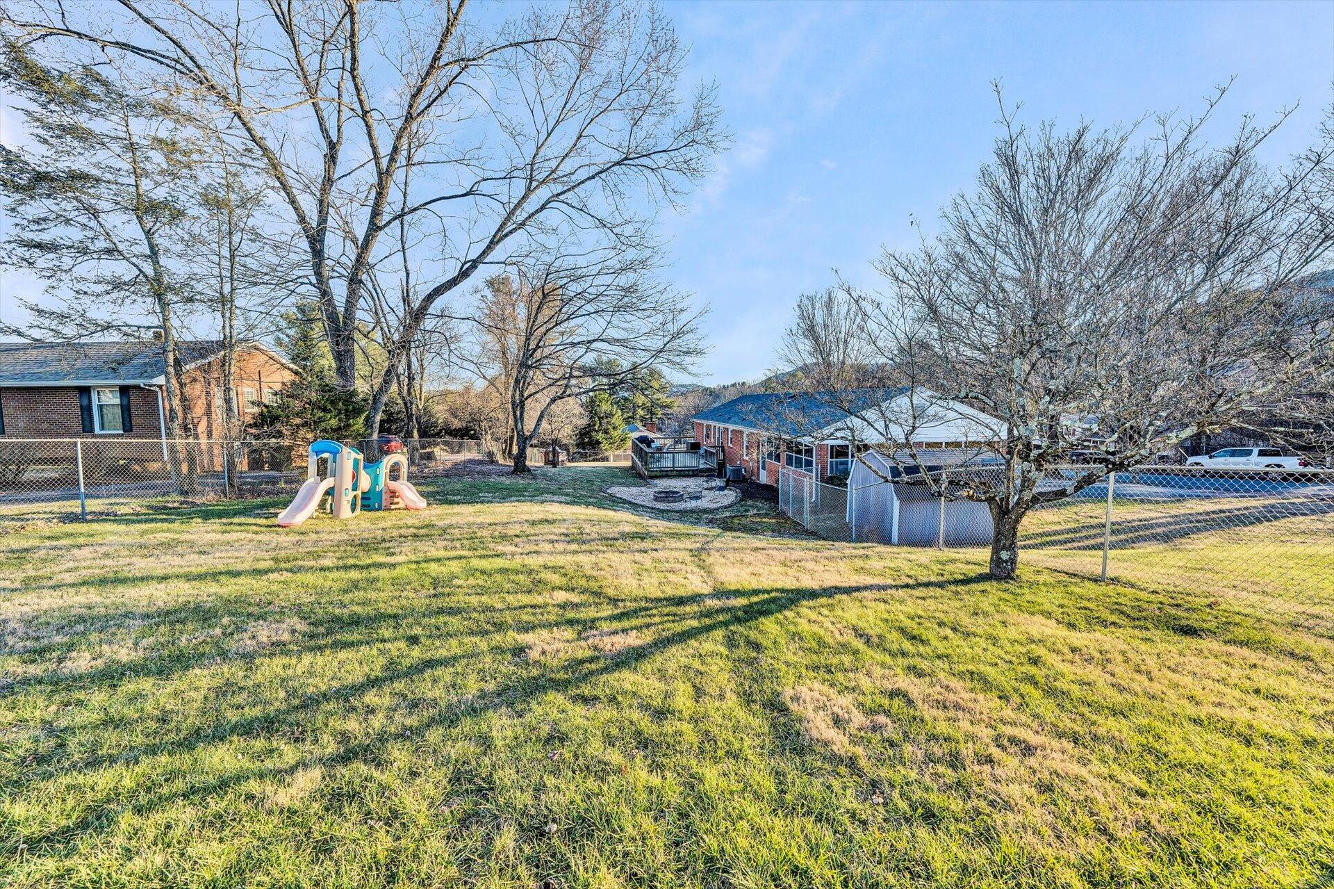 524 Azalea Road Daleville, VA 24083 - Photo 35 of 37 35-DSC00178