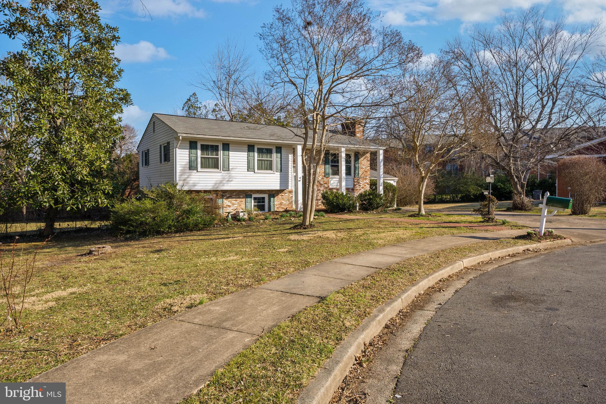 8900 Hill Place Manassas, VA 20110 - Photo 37 of 44