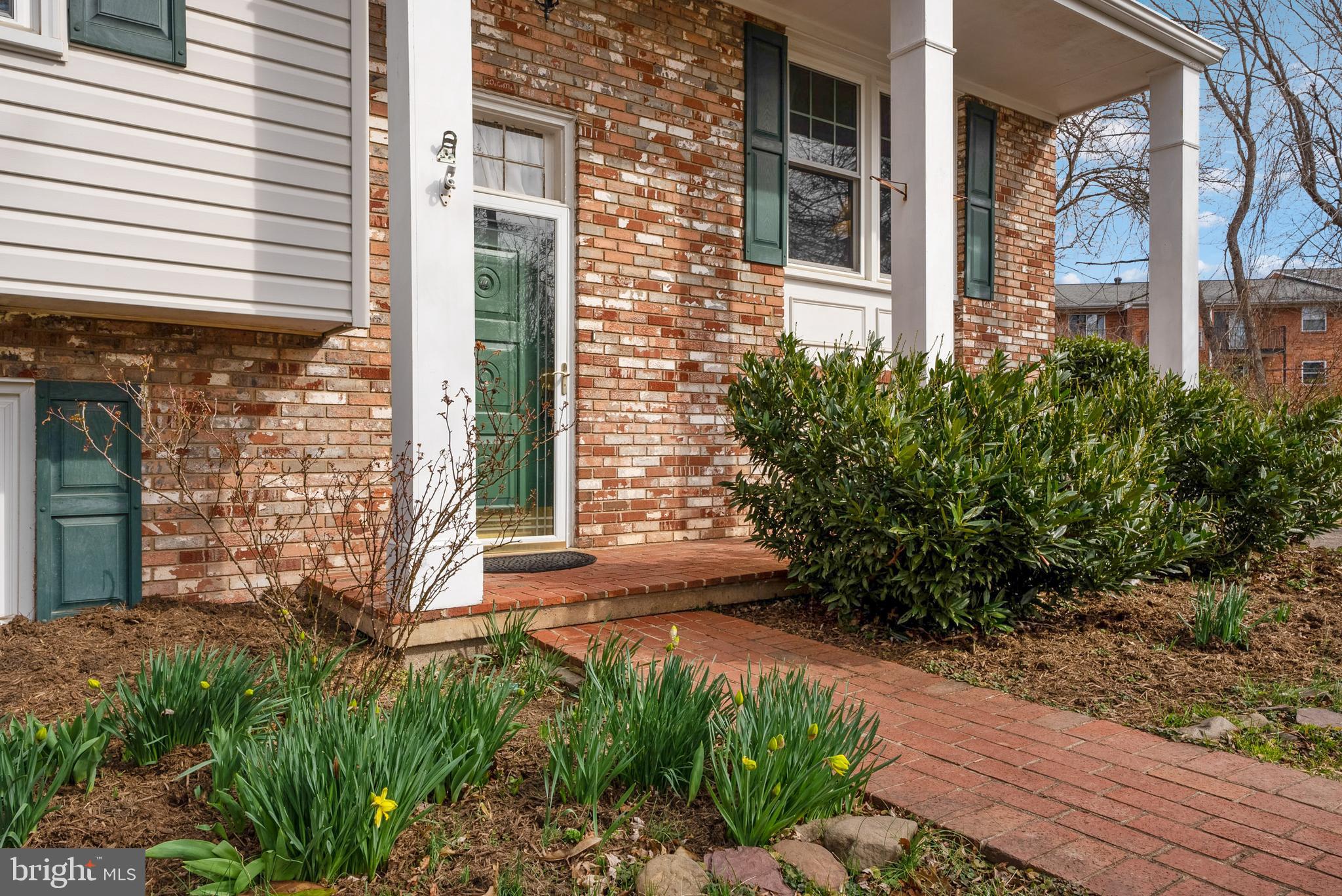 8900 Hill Place Manassas, VA 20110 - Photo 39 of 44