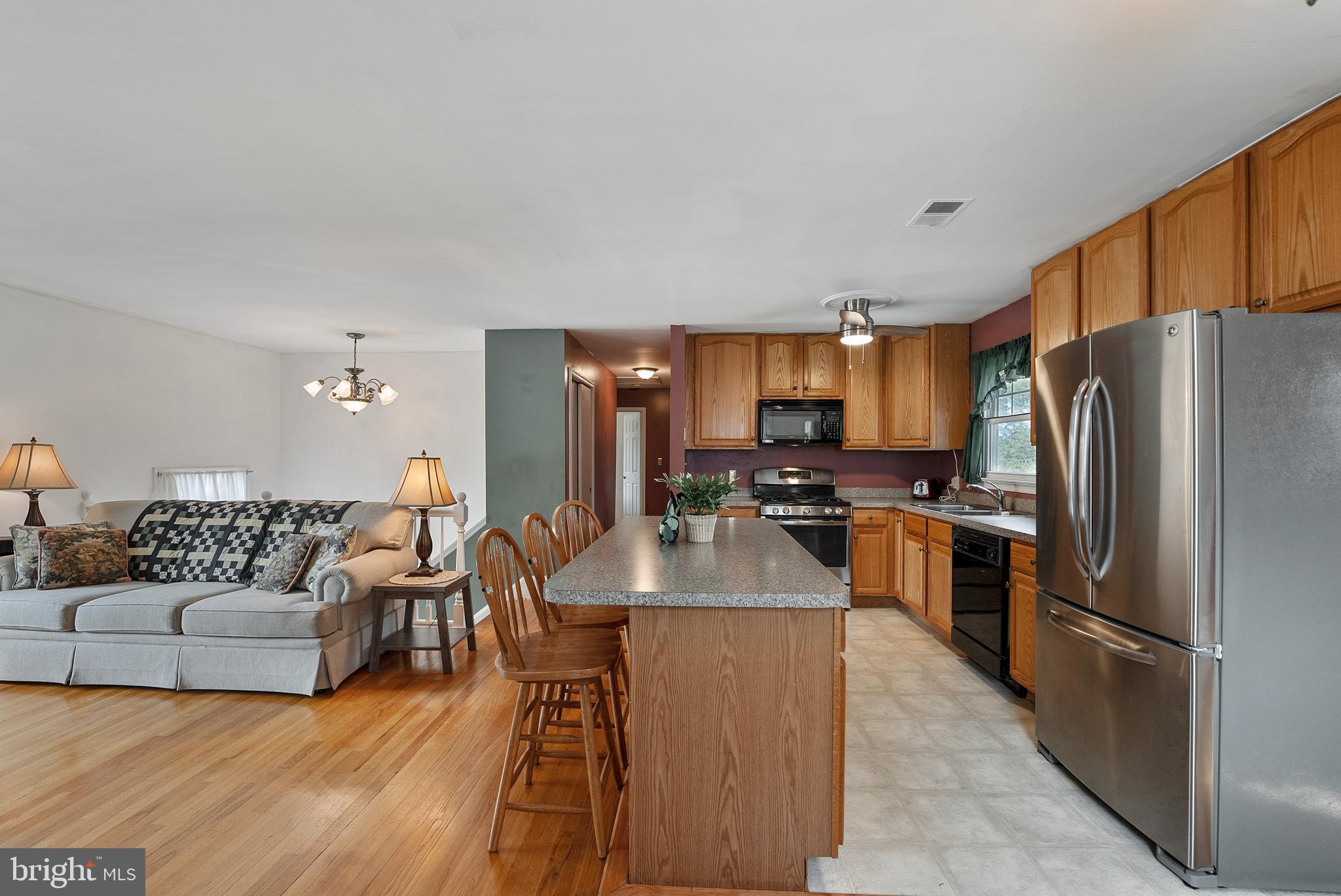 8900 Hill Place Manassas, VA 20110 - Photo 7 of 44