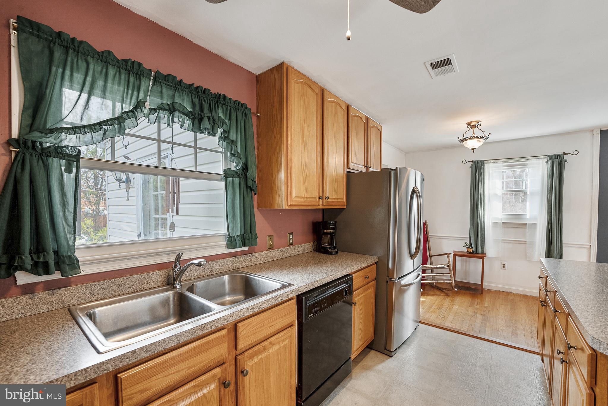 8900 Hill Place Manassas, VA 20110 - Photo 9 of 44