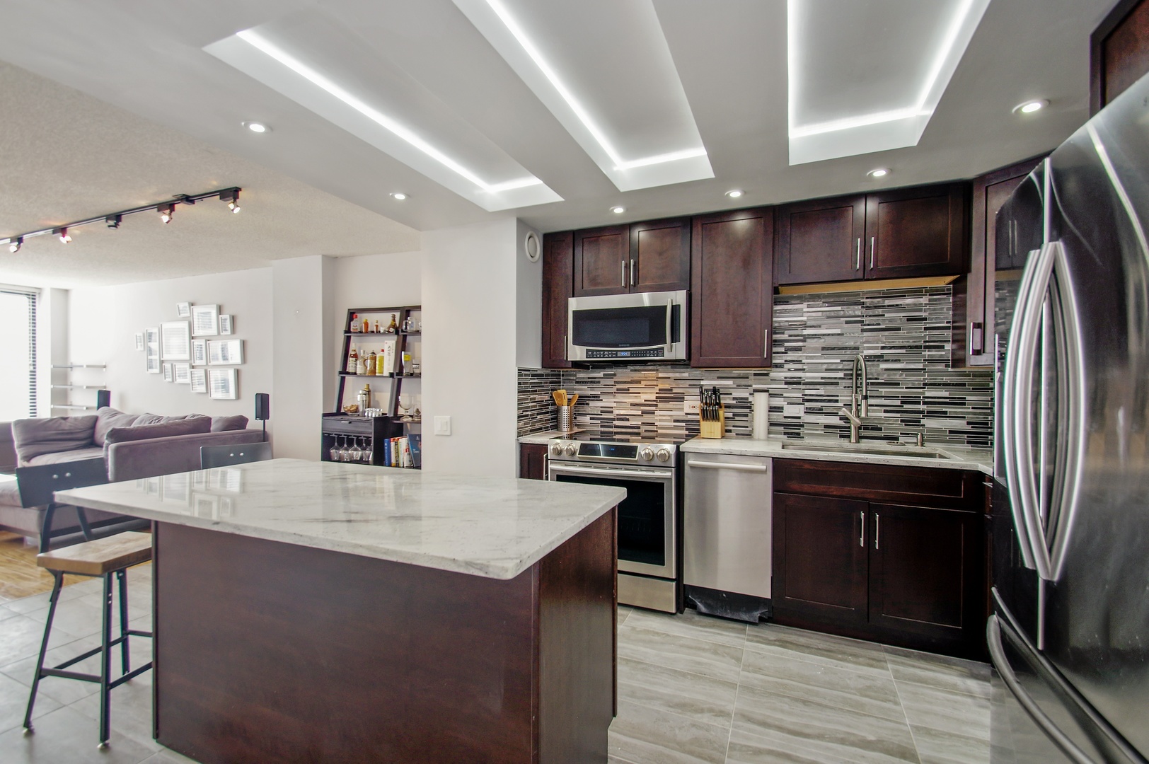 5320 North Sheridan Road, Unit 1506 Chicago, IL 60640 - Photo 4 of 10