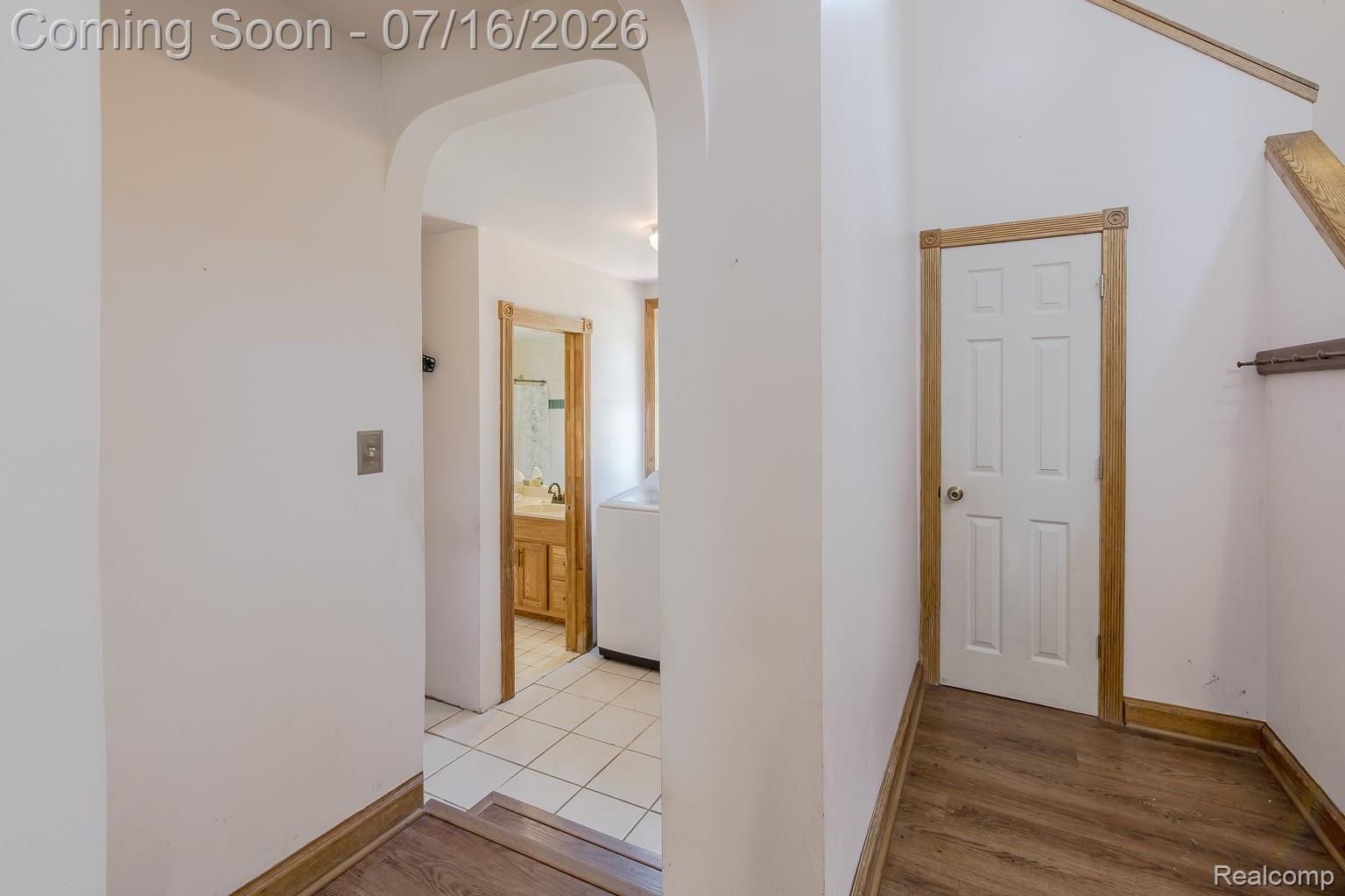 43995 Bemis Road Belleville, MI 48111 - Photo 32 of 67 Charming arched doorway