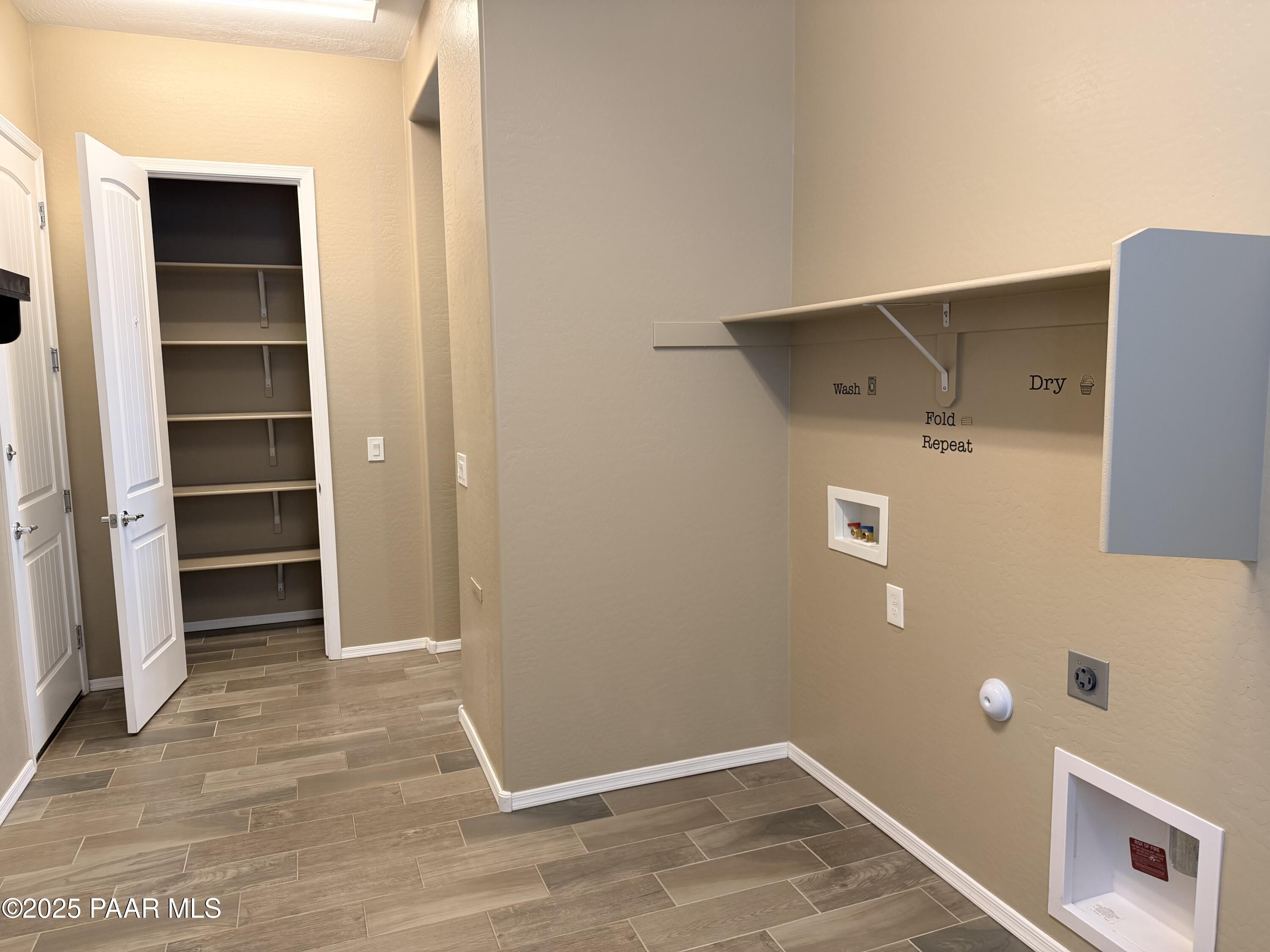 12937 East Sandoval Street Dewey, AZ 86327 - Photo 20 of 27 a view of walk in closet