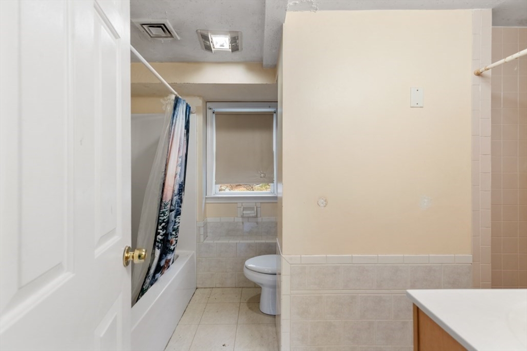 45 Longview Road Reading, MA 01867 - Photo 29 of 35