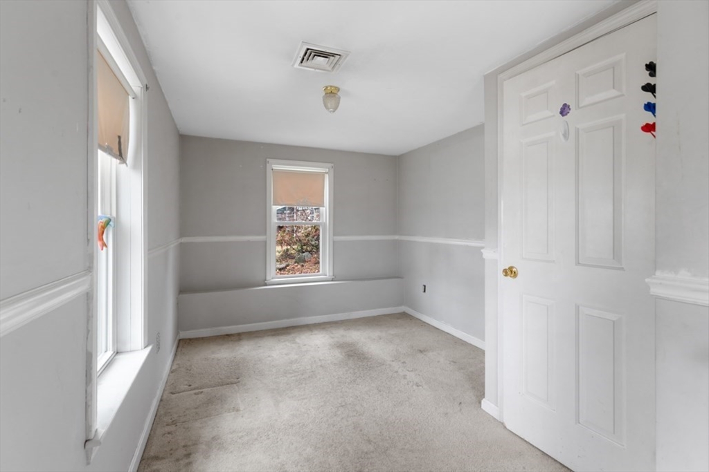 45 Longview Road Reading, MA 01867 - Photo 32 of 35