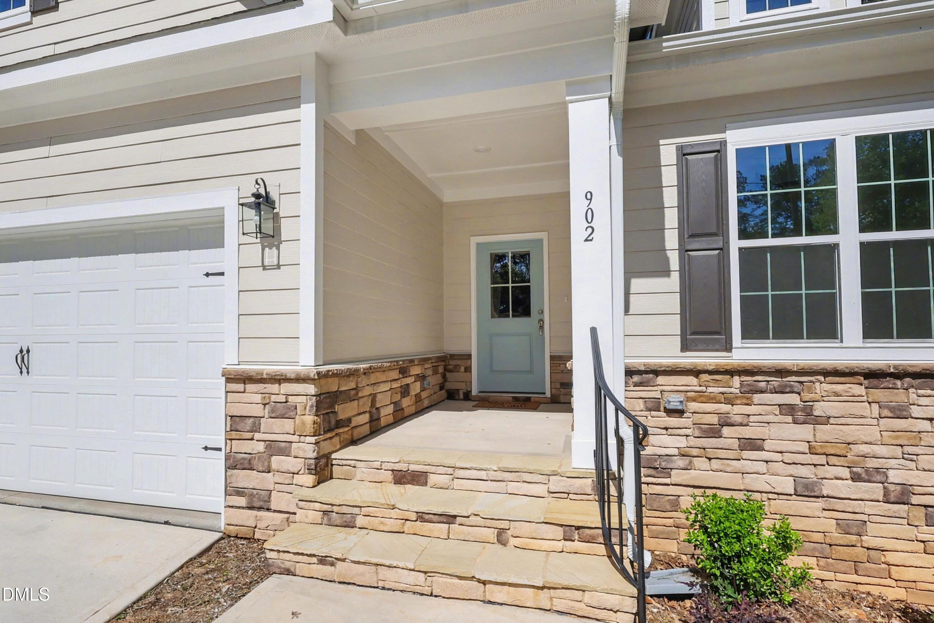 902 Southwest Maynard Road Cary, NC 27511 - Photo 4 of 45 file_7073