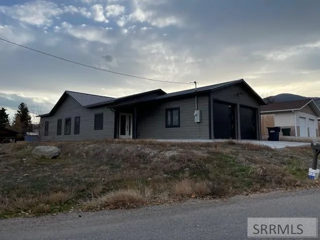 $384,900 | 804 Cleveland Avenue, Salmon, ID 83467