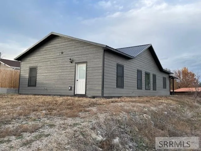 $384,900 | 804 Cleveland Avenue, Salmon, ID 83467