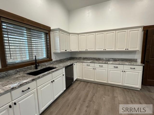 804 Cleveland Avenue Salmon, ID 83467 - Photo 7 of 28 Kitchen cabinets