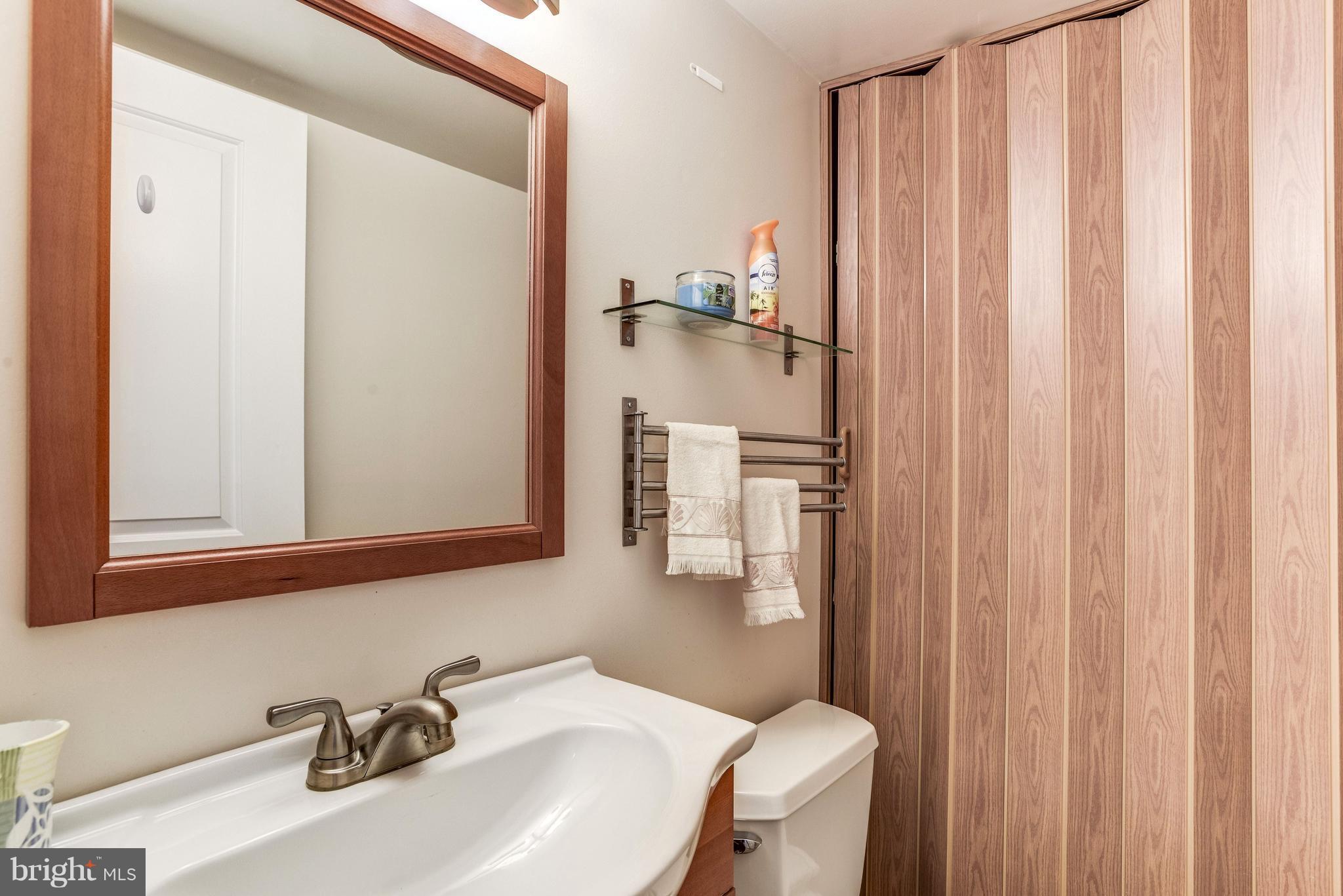 9420 Taney Road Manassas, VA 20110 - Photo 14 of 27 Bath
