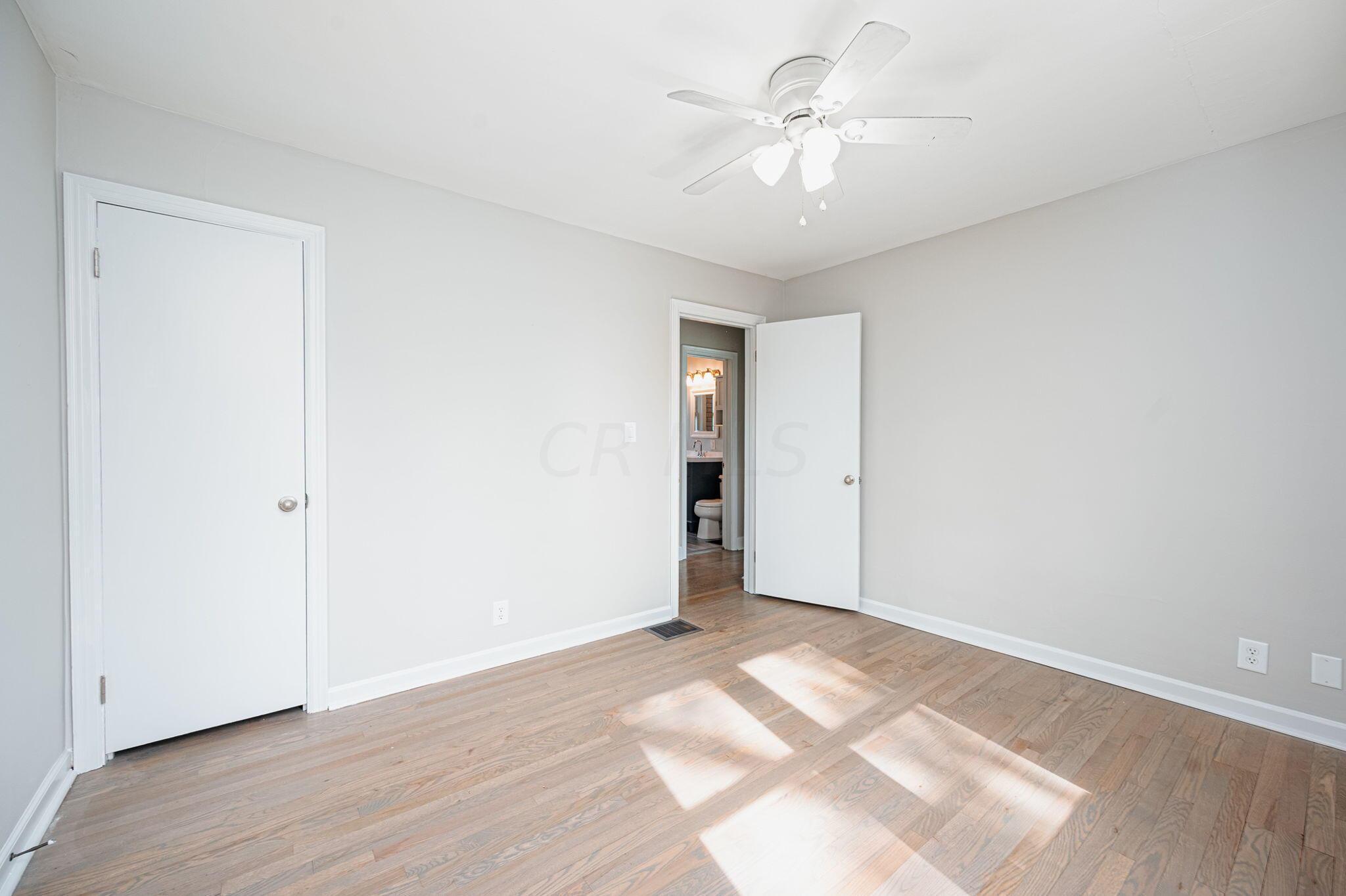 3259 Kenyon Road Columbus, OH 43221 - Photo 17 of 37 18-web-or-mls-3259 Kenyon Dr 018