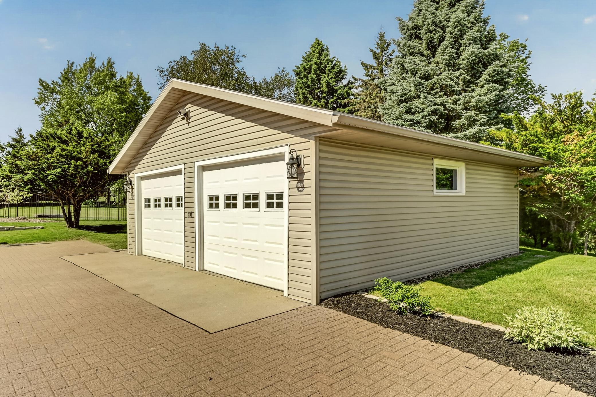 2537 Lisa Lane Northeast Rochester, MN 55906 - Photo 50 of 59