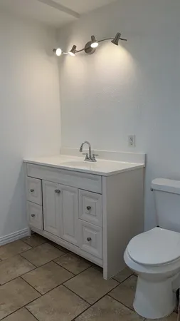 $1,600 | 306 Broadmoor Avenue, Unit A, Arlington, TX 76010