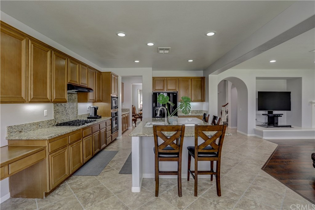 6800 Edinburgh Road Eastvale, CA 92880 - Photo 18 of 70