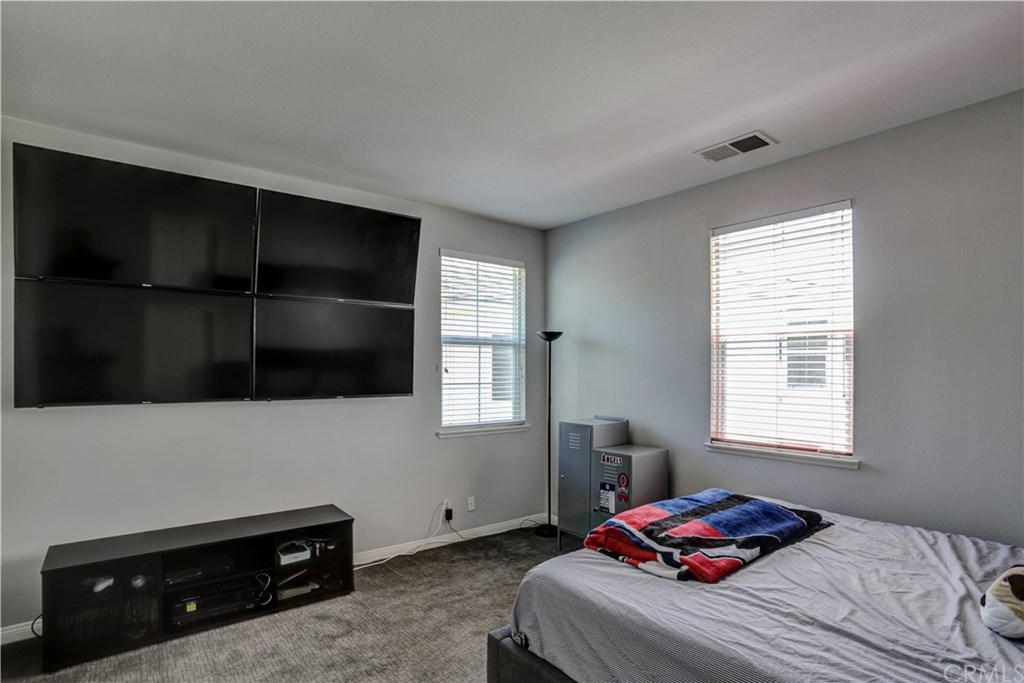 6800 Edinburgh Road Eastvale, CA 92880 - Photo 27 of 70