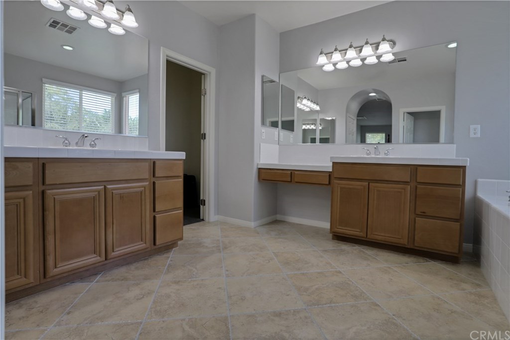 6800 Edinburgh Road Eastvale, CA 92880 - Photo 32 of 70