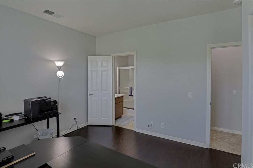 6800 Edinburgh Road Eastvale, CA 92880 - Photo 41 of 70