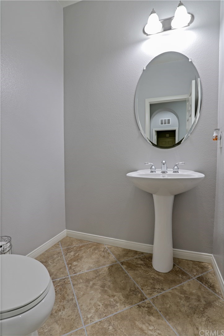6800 Edinburgh Road Eastvale, CA 92880 - Photo 44 of 70