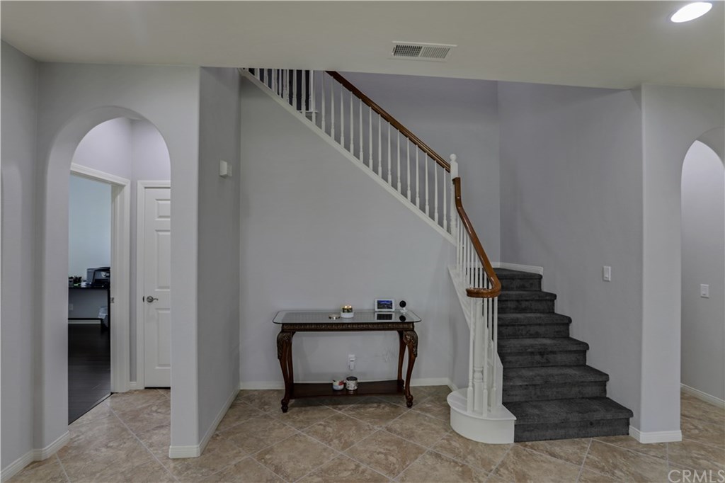 6800 Edinburgh Road Eastvale, CA 92880 - Photo 8 of 70