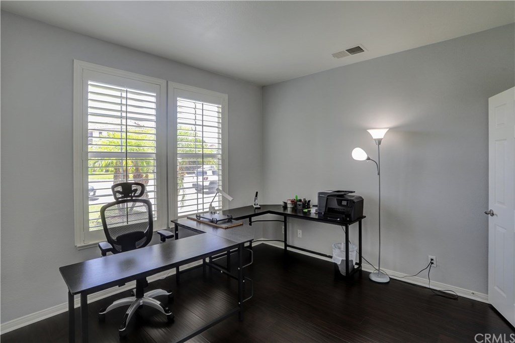 6800 Edinburgh Road Eastvale, CA 92880 - Photo 9 of 70