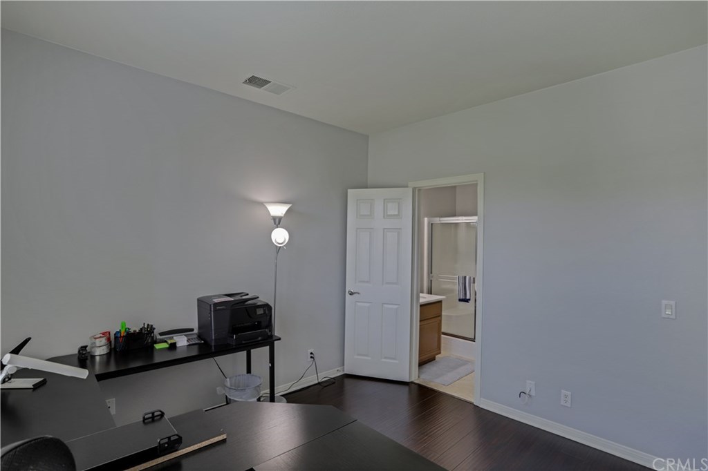 6800 Edinburgh Road Eastvale, CA 92880 - Photo 10 of 70
