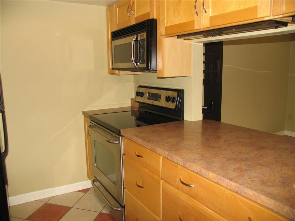 327 Ridge Point Circle, Unit 21A Bridgeville, PA 15017 - Photo 8 of 16 Gallery Image 8