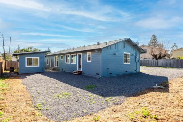 $2,965,000 | 555-557 Powell Avenue, Healdsburg, CA 95448