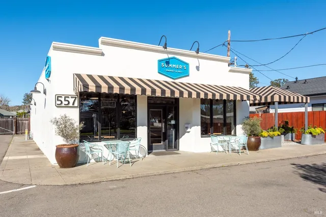 $2,965,000 | 555-557 Powell Avenue, Healdsburg, CA 95448