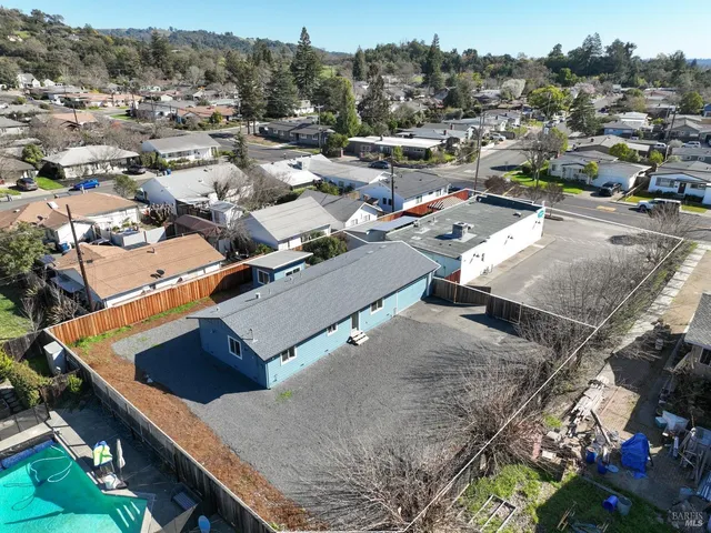 $2,965,000 | 555-557 Powell Avenue, Healdsburg, CA 95448