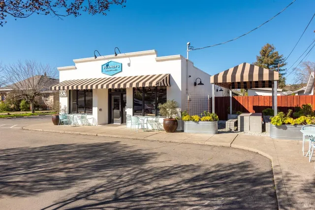 $2,965,000 | 555-557 Powell Avenue, Healdsburg, CA 95448