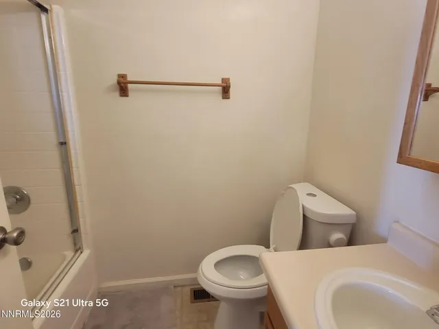 $1,600 | 404 Kathy Avenue, Yerington, NV 89447