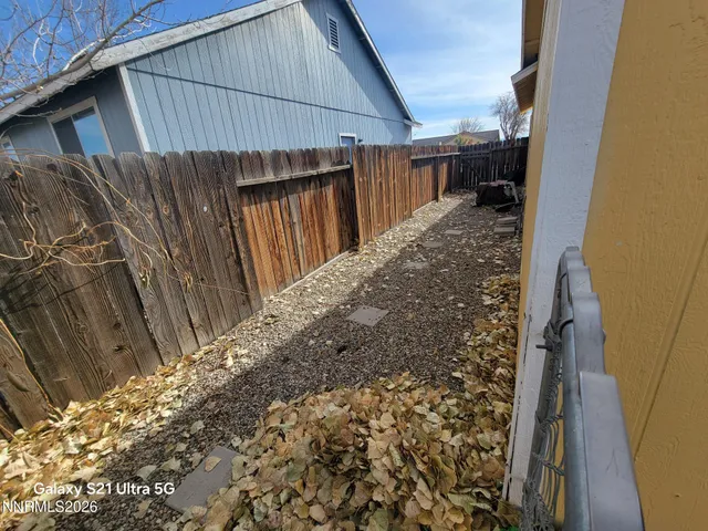 $1,600 | 404 Kathy Avenue, Yerington, NV 89447