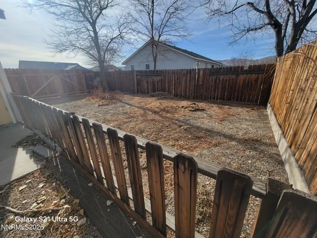 $1,600 | 404 Kathy Avenue, Yerington, NV 89447