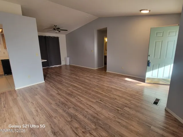 $1,600 | 404 Kathy Avenue, Yerington, NV 89447