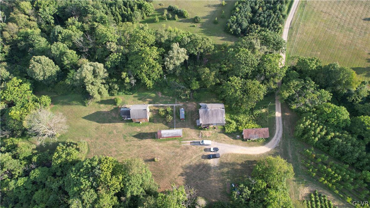 552 Bauer Road Bath, PA 18014 - Photo 27 of 48 an aerial view of a house with a yard