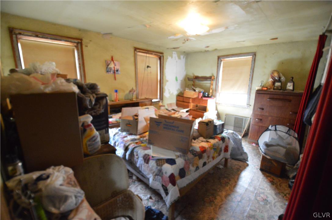 552 Bauer Road Bath, PA 18014 - Photo 46 of 48 a living room with furniture and a window