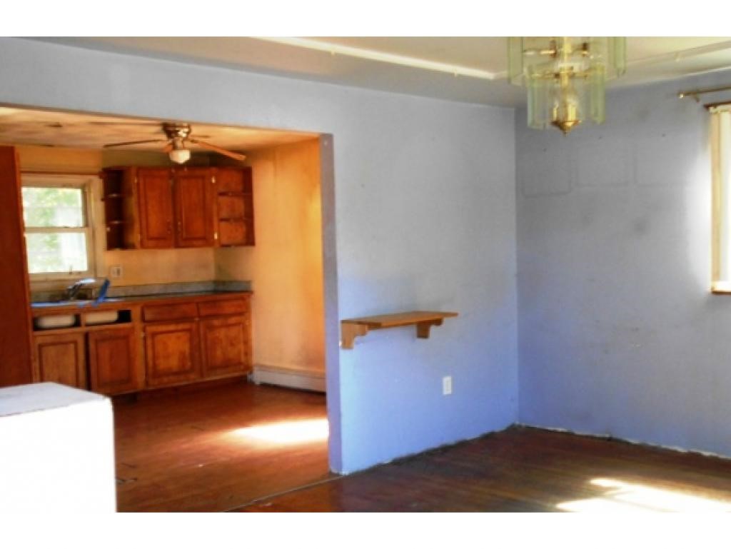 7 Loretta Avenue Pelham, NH 03076 - Photo 7 of 10