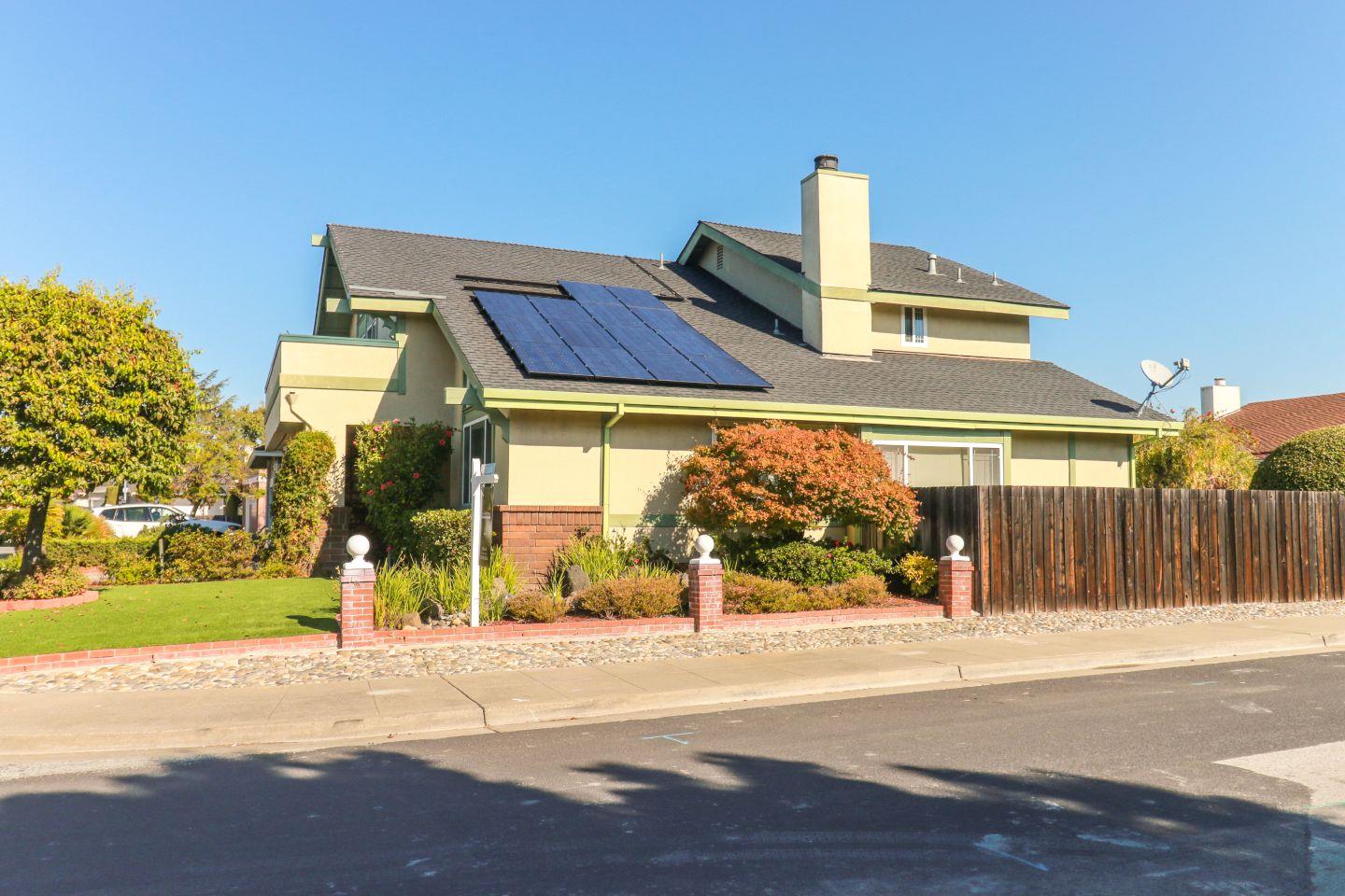 Sandy Hook Court Foster City, CA 94404 - Photo 4 of 43