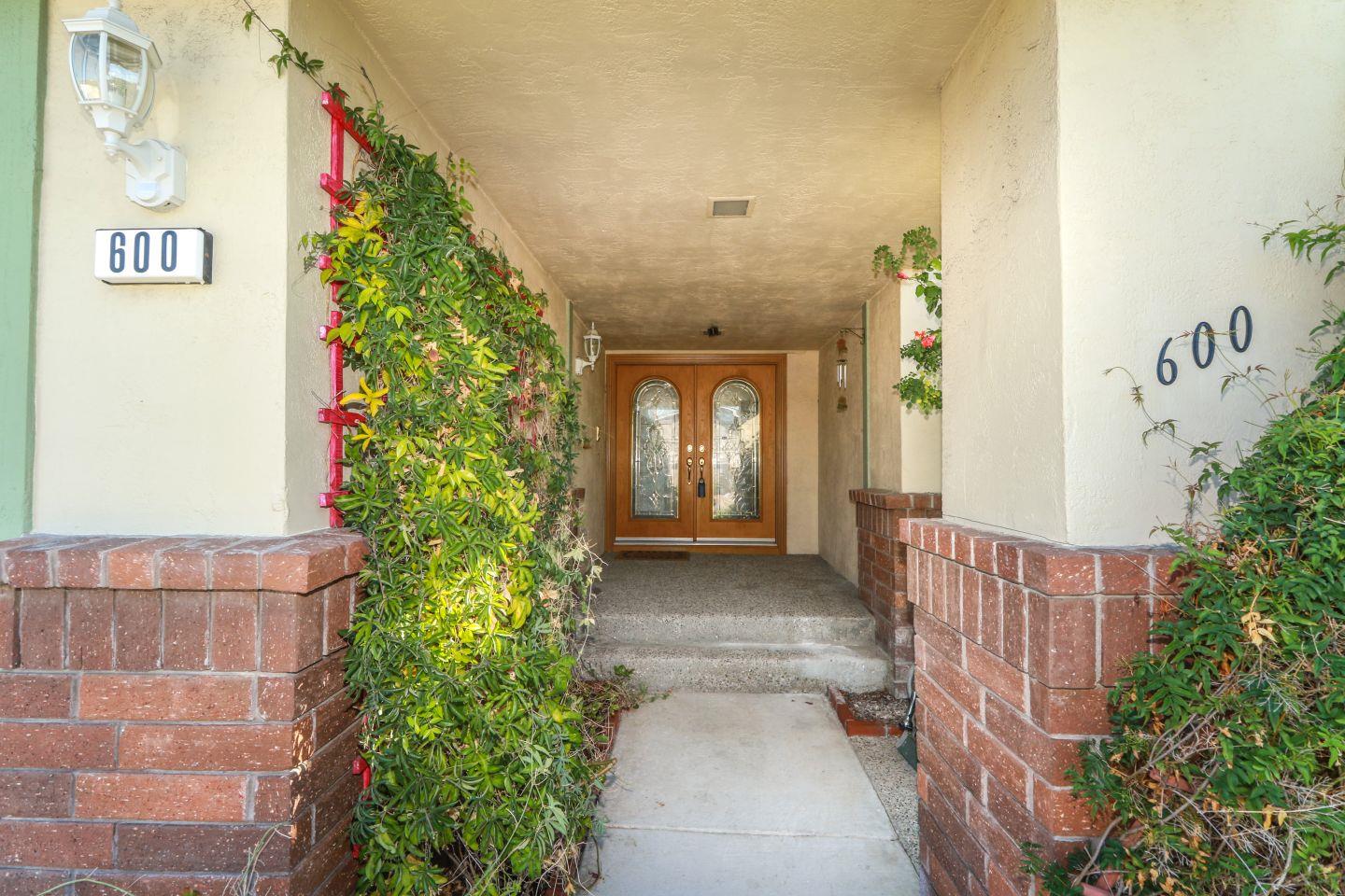 Sandy Hook Court Foster City, CA 94404 - Photo 5 of 43